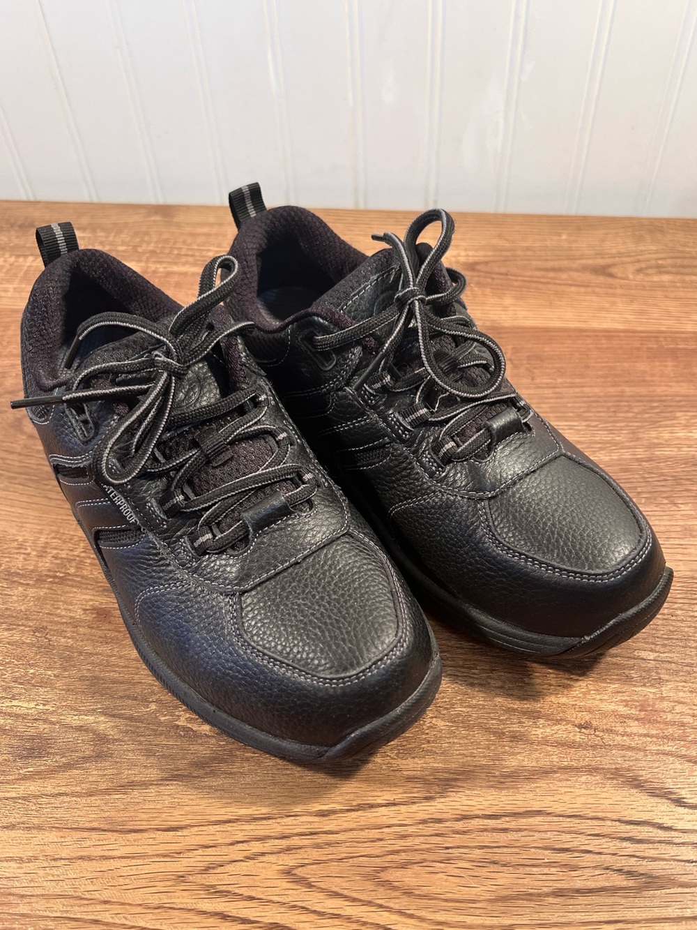 Orthofeet Sonoma Women's Waterproof Leather Walking Shoes - Black Size 7 Wide